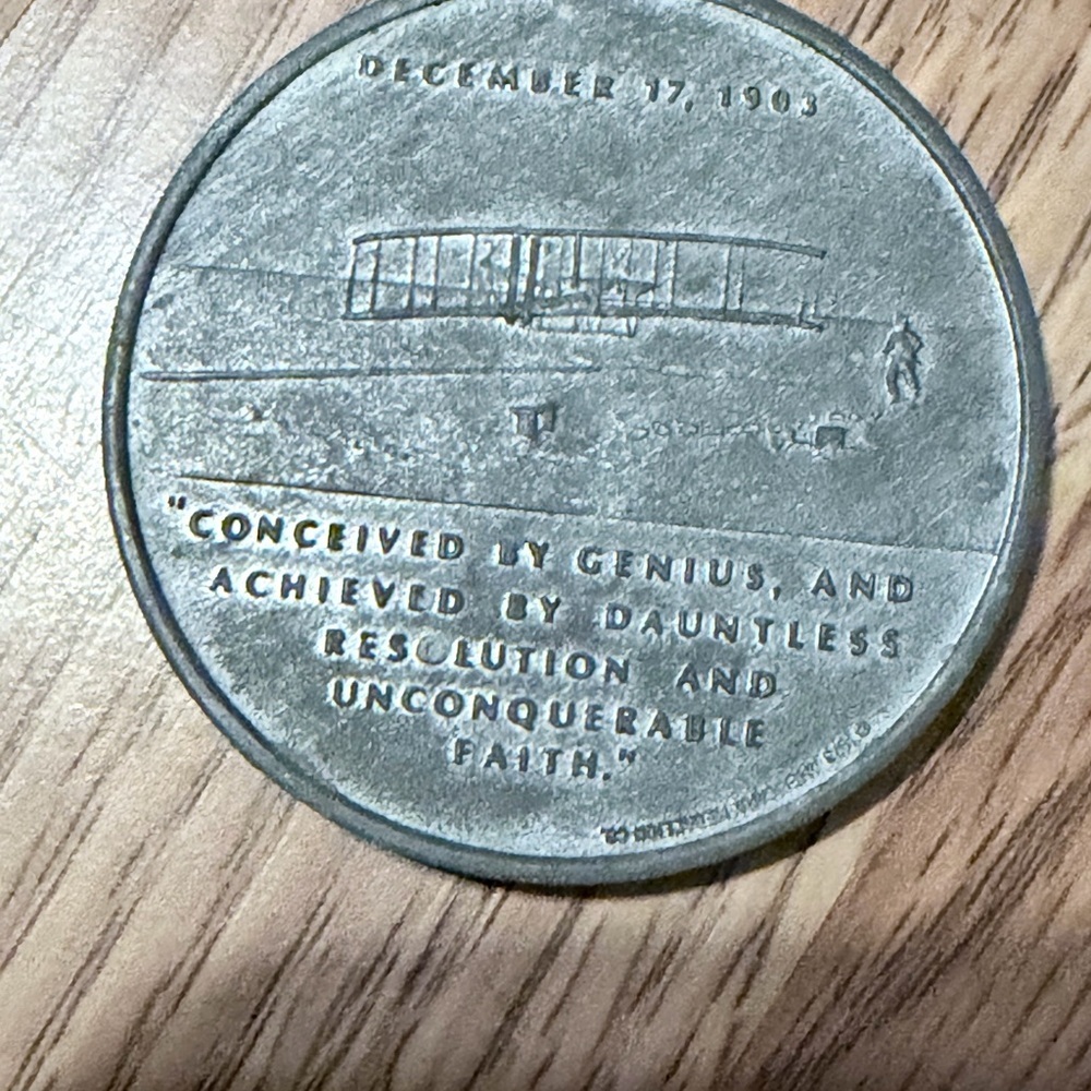 Commemorative Wright Brothers Coin - Picture 4 of 6